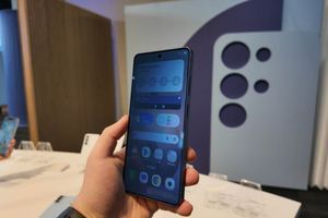 Власники Samsung Galaxy S26 Ultra скаржаться на біль в очах: компанія почала перевірку проблеми фото